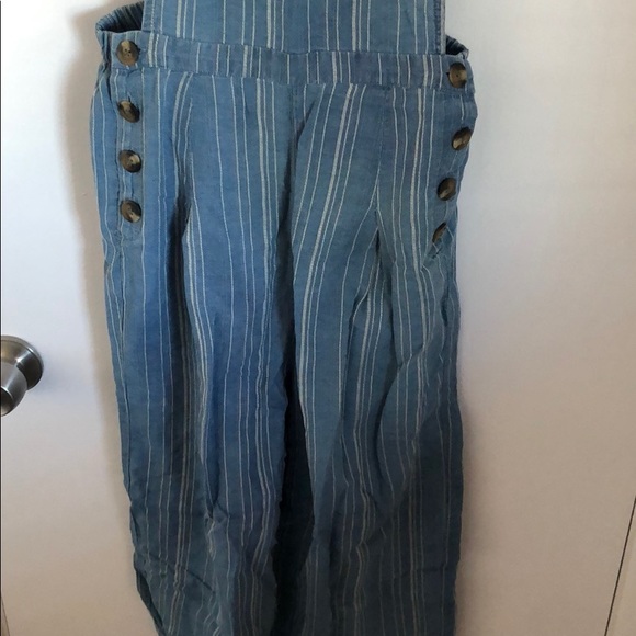 American Eagle Flowy Overalls - Picture 2 of 5